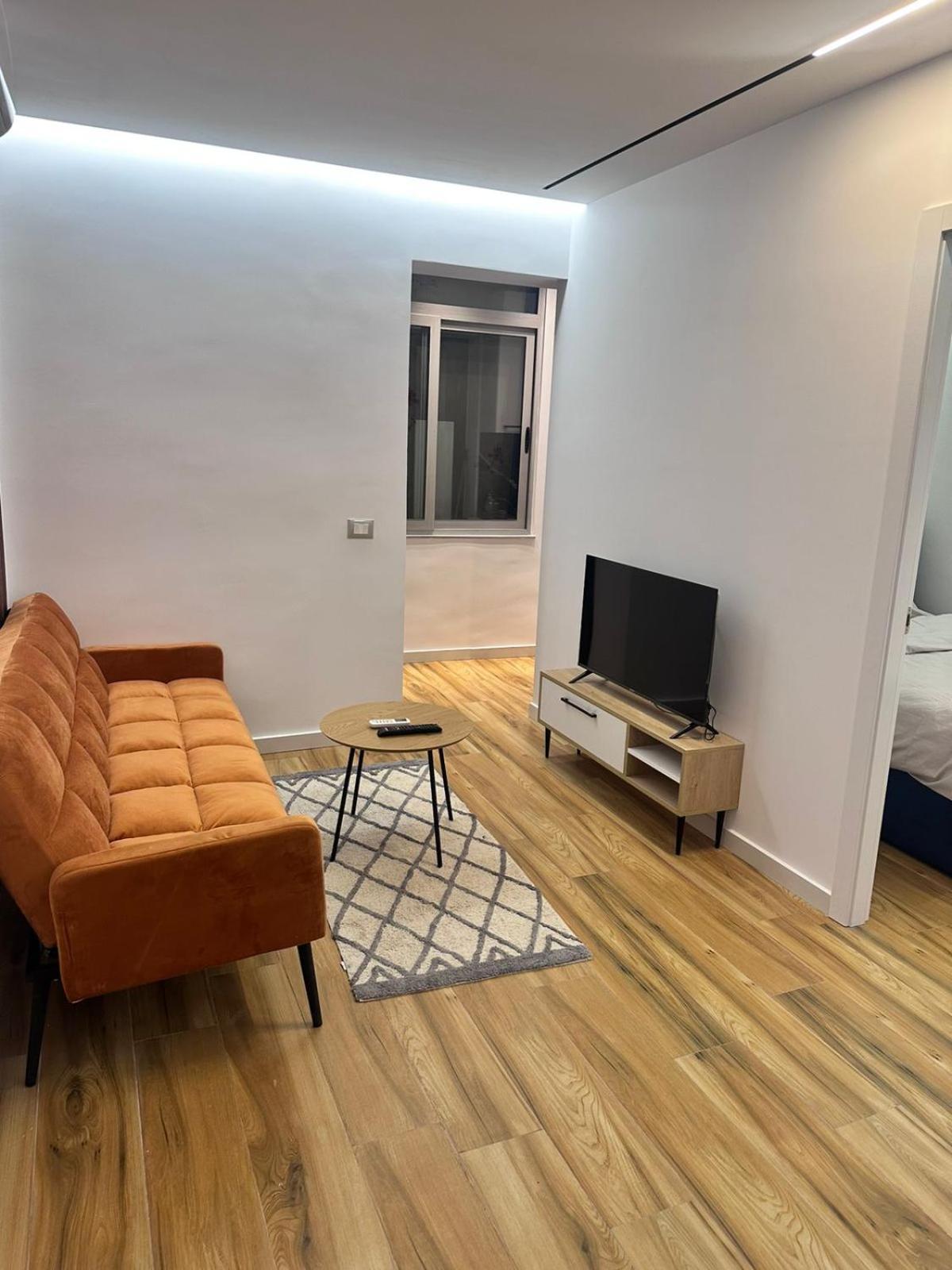 Modern Central Apartments Tirana Esterno foto