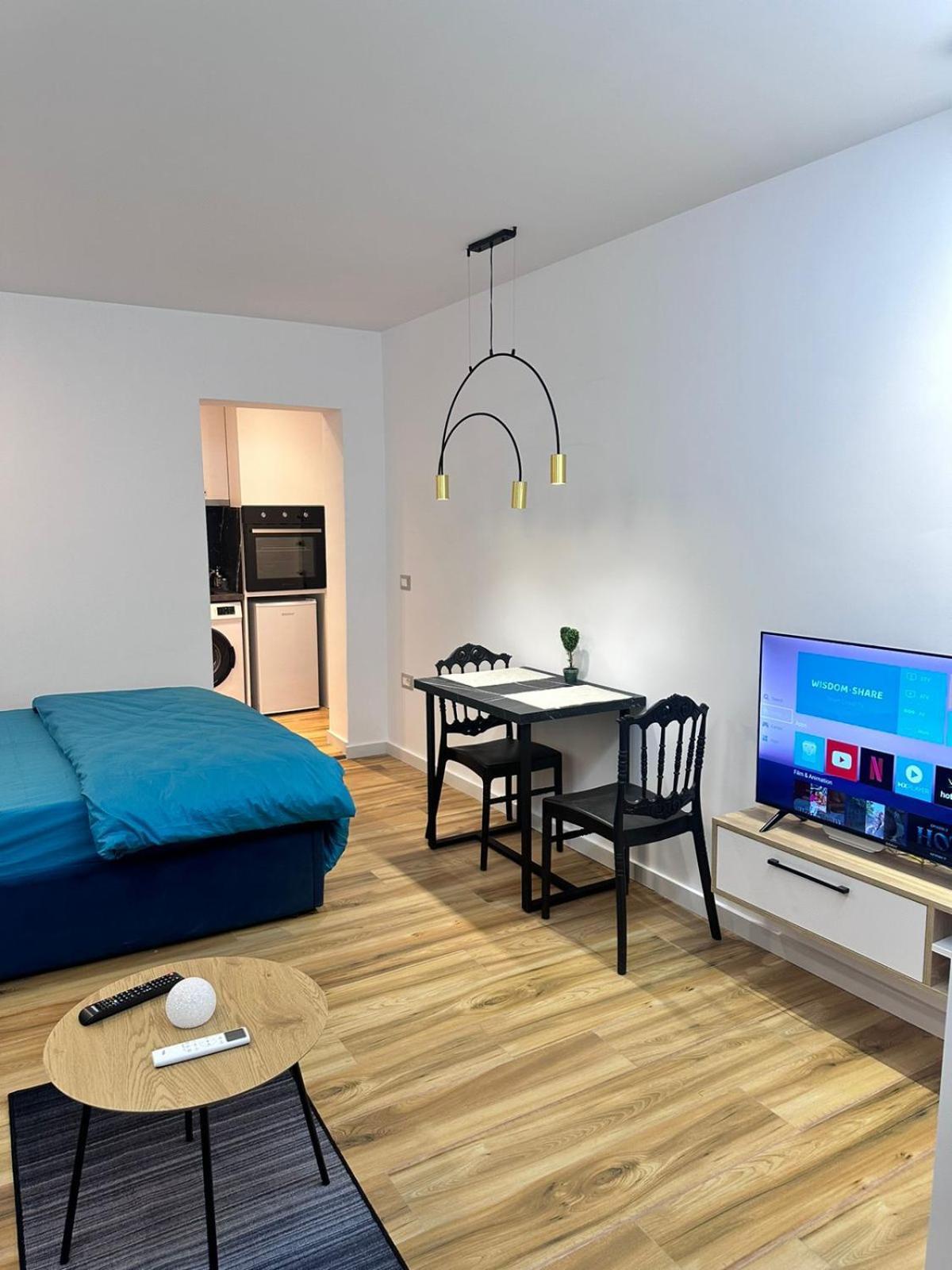 Modern Central Apartments Tirana Esterno foto